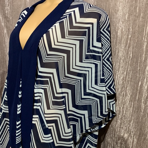 Ruby Ribbon Sheer Cardigan Top White Navy Blue Chevron Print One Size - Picture 6 of 15